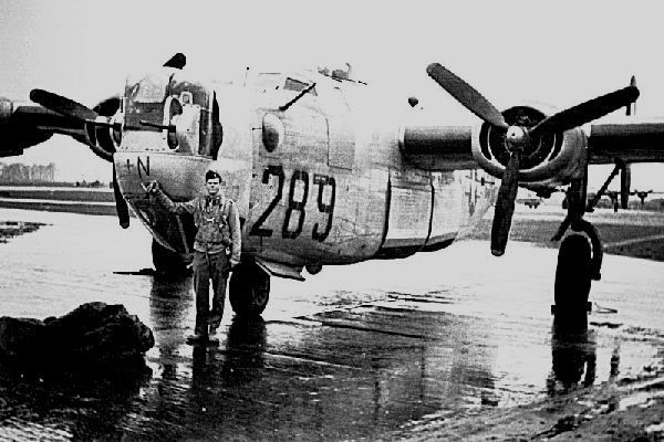 b24j42-51289.jpg (55938 bytes)
