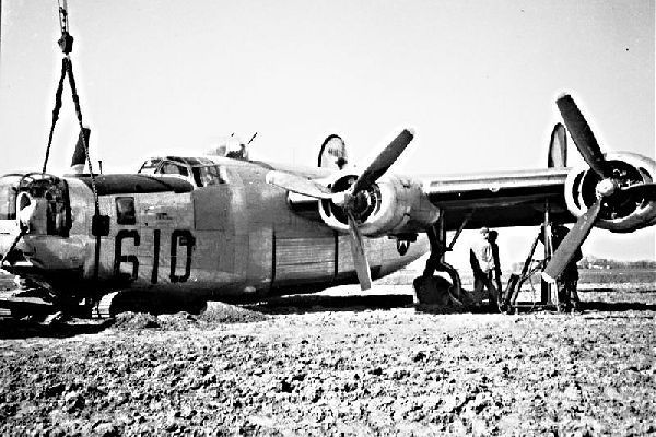 b24l44-49610.jpg (69532 bytes)