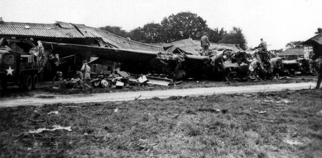 crashhardwick.jpg (73588 bytes)