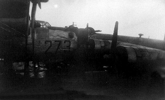 taxiing.jpg (50768 bytes)